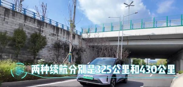 长红配资 试驾五菱缤果S，动力很柔和，推荐买高配，不推荐低配